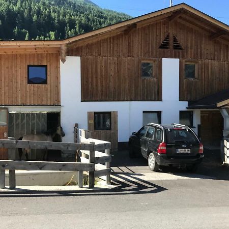 Pferdehof Bachegg Vila Tobadill Exterior foto