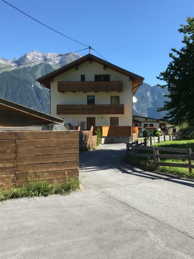 Pferdehof Bachegg Vila Tobadill Exterior foto